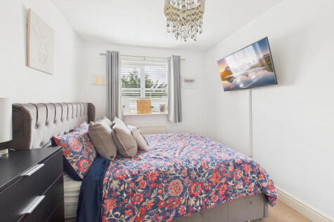 CAM04968G0-PR0075-STILL023