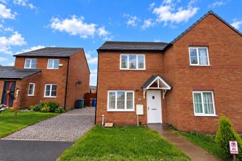 2 Bedroom Semi-Detached in OL11 2BB