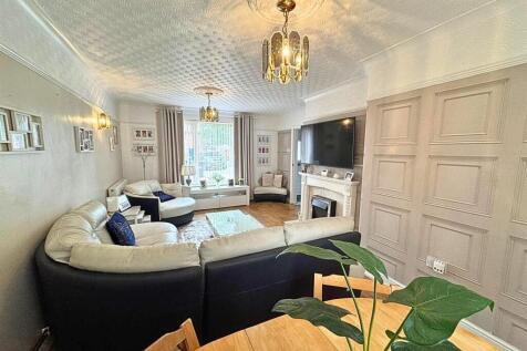Lounge/ Dining Room