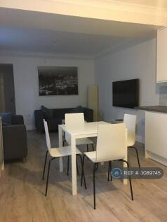 5 Bedroom Semi-Detached in SO17 3AR