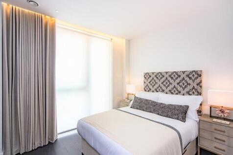 Second Bedroom (blind closed)