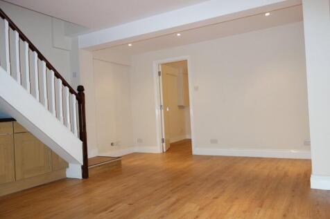 Crystal Palace Triangle Location. High Spec Conversion. Open Plan Living. Quality Kitchen. High Spec Bathroom. Hard Wood Floors. Shared Outside Space (2 units) Enviable Location-Basement Conversion. C