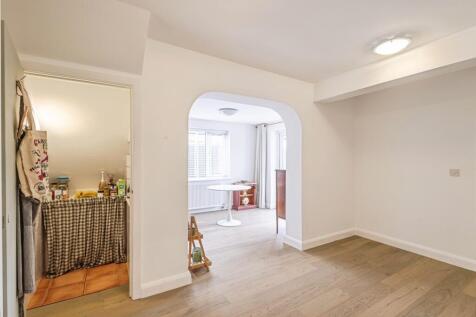 Photoset In The Soug