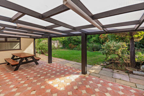 8663587-exterior0...