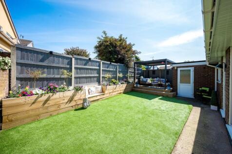 Garden to rear