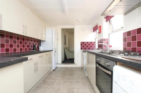 4 Bedroom House in BA2 2JT