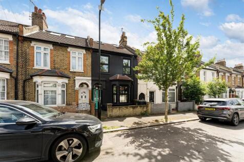 Gloucester Road, E17
