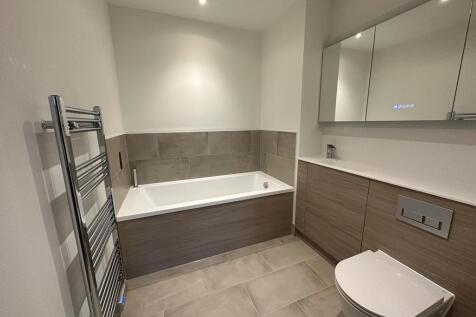 en suite 2.jpg