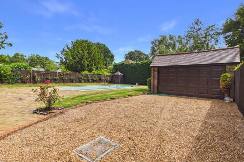 DRIVEWAY TO GARAGE AND GARDEN