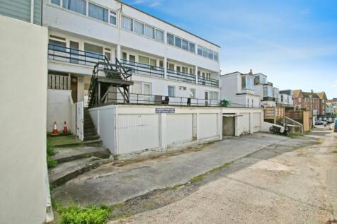 Rear & Garage/Parkin