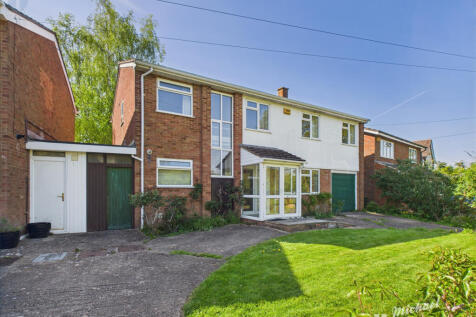 CAM03218G0-PR0625-STILL021