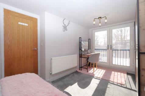 Bedroom 2 - 1st Floor