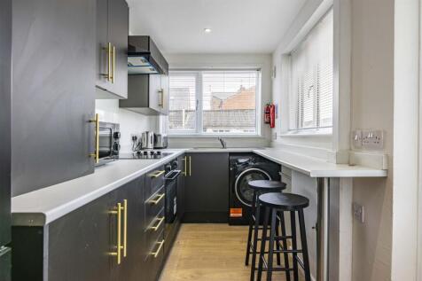 9 Morley - kitchen.jpg