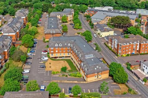 43GatcombeCourt-3.jpg