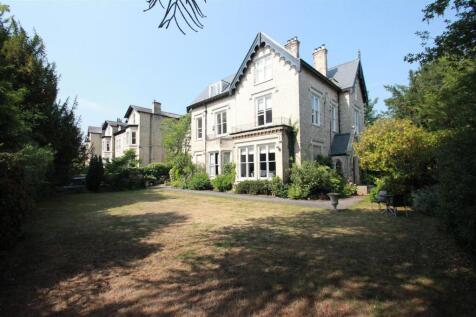 Levenhurst.Front.jpg