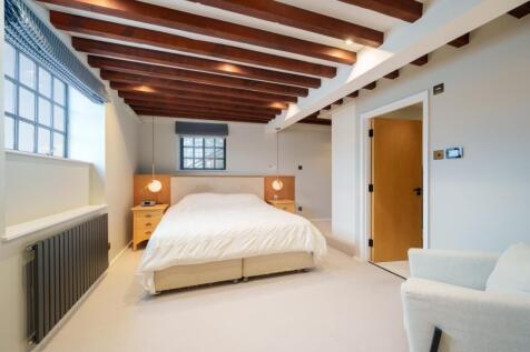 Aberdeen Wharf 1 ...