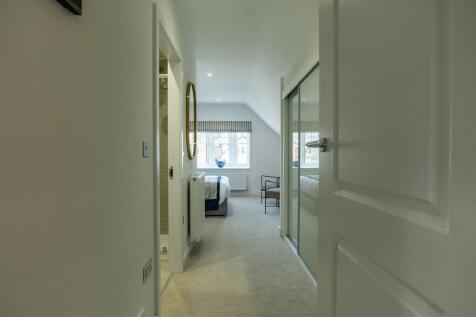 Bedroom 2 Dressing