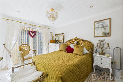 CAM05454G0-PR0043-STILL019