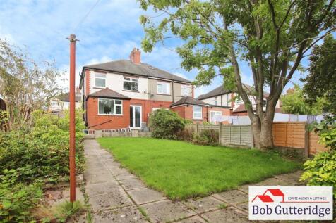 ENCLOSED REAR GARDEN