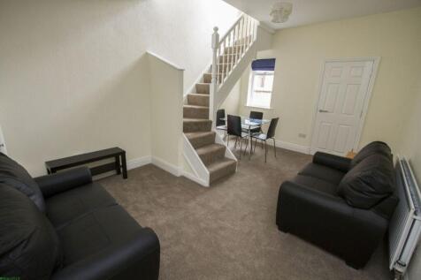 4 Bedroom Terraced in CV5 6FZ