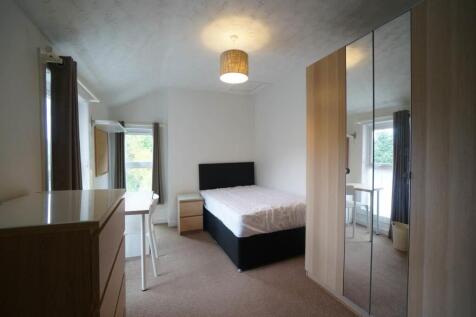 8 Bedroom House in LL57 2AN