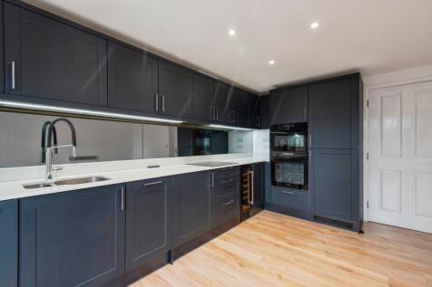 Lounge/Kitchen