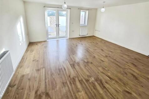Living/Dining Area