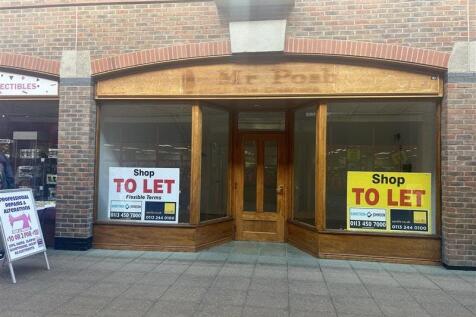 Retail Property (Shopping Centre) to rent in castleford