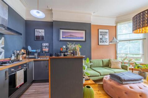 Kitchen/Lounge