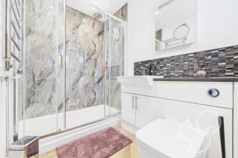 EN SUITE BEDROOM FIVE