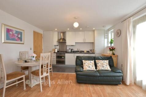 Lounge/Kitchen /Dining Room