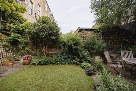Bouverie Road, N16