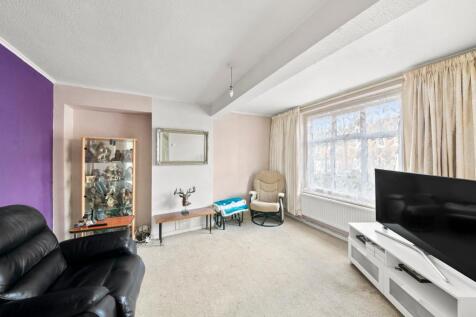 2 bed, 1 bath Terraced in bristol - Photo 3
