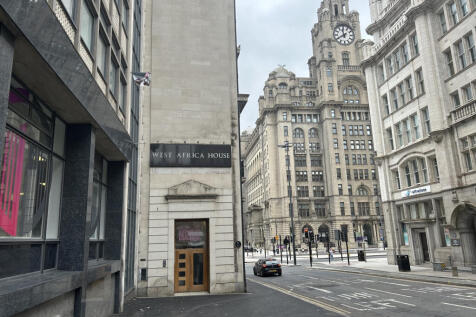 Available now. With amazing views of Liverpool Waterfront we are pleased to offer this modern third floor spacious two bedroom apartment. Comprising of hall, open plan lounge with fitted kitchen, two