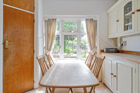 3-681b9c33b9a27-1...