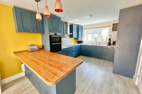 IMG-20240812-WA00...