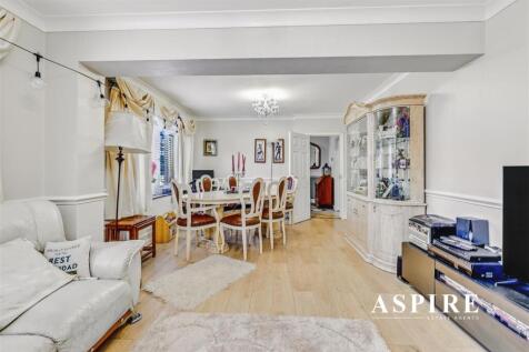 Aspire Estate Agents24.jpg