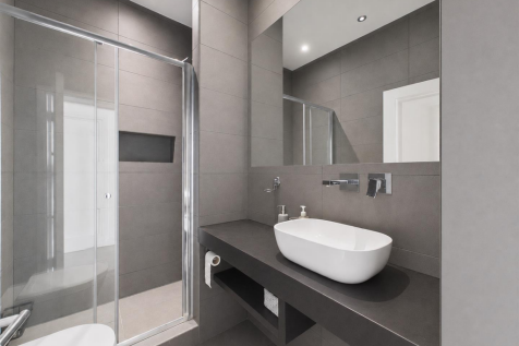 cleaned up bathroom.png