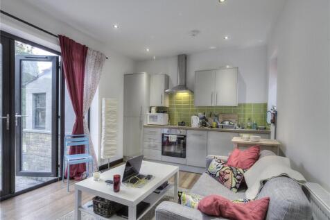 3 Bedroom Bungalow in HD4 6NQ