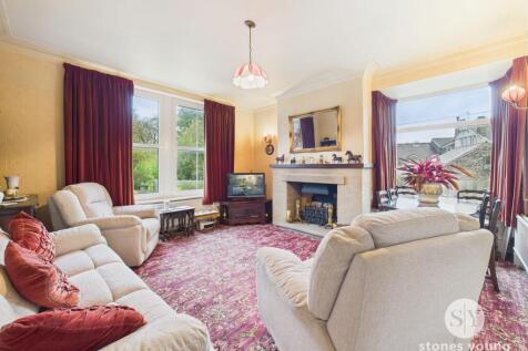 Lounge & Dining Room