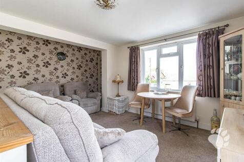 First Floor Lounge/Diner