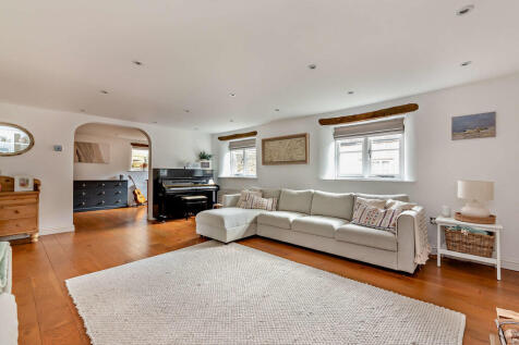 8614390-interior0...