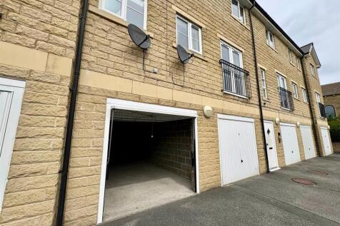 Bramleys Estate Agents - Longley Gardens, Greetlan