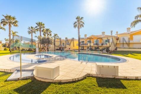 For sale - 4-bedroom villa - Golf Garden - Vilamoura - Hometown Properties