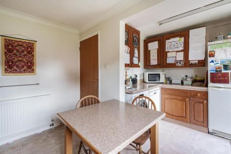 Kitchen/Breakfast Area