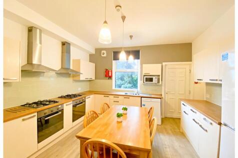 8 Bedroom Terraced in S10 5BH