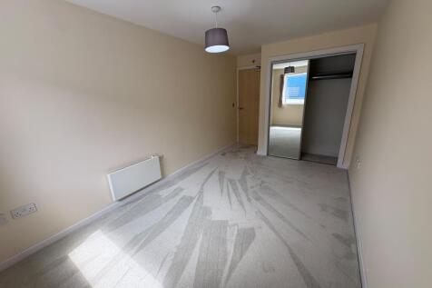 ** Zero Deposit Guarantee Available **
*Available Now* One Allocated Parking Space* Close To City Centre* Lift & Concierge* Secure FOB Entry*