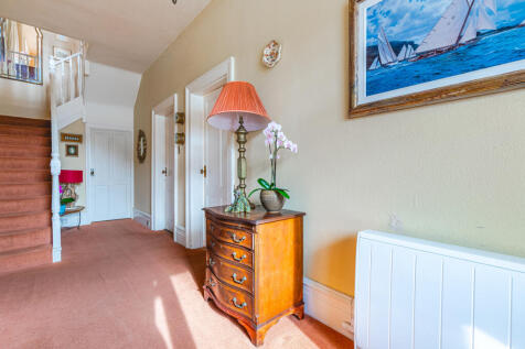 26 Entrance Hall Fairwinds Beacon Road Kingswear