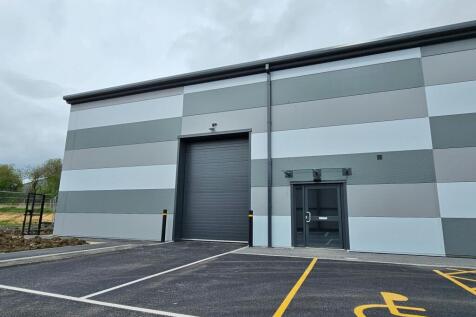 Distribution Warehouse to rent in pickering