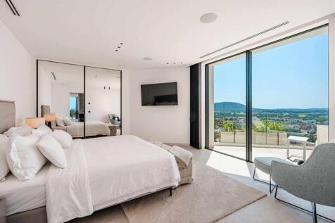 19-santa-ponsa-Meerblick-Villa in moderner Architektur-kaufen-doppelbett